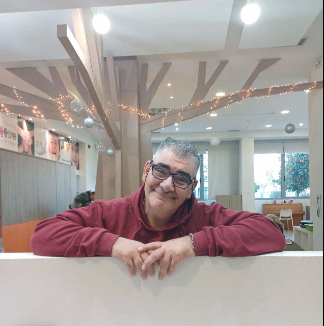 Με θλίψη ψυχής αποχαιρετούμε αύριο τον ωφελούμενο των δομών μας και πρώτο ένοικο της ΣΥΔ μας, Γιώργο Καμπάκη.