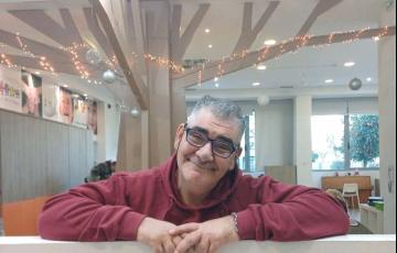 Με θλίψη ψυχής αποχαιρετούμε αύριο τον ωφελούμενο των δομών μας και πρώτο ένοικο της ΣΥΔ μας, Γιώργο Καμπάκη.